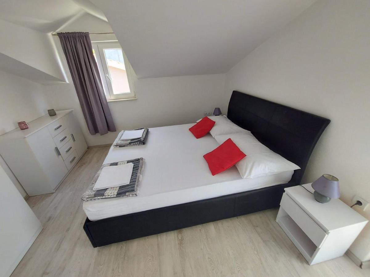 Apartments Durda Sibenik Bagian luar foto