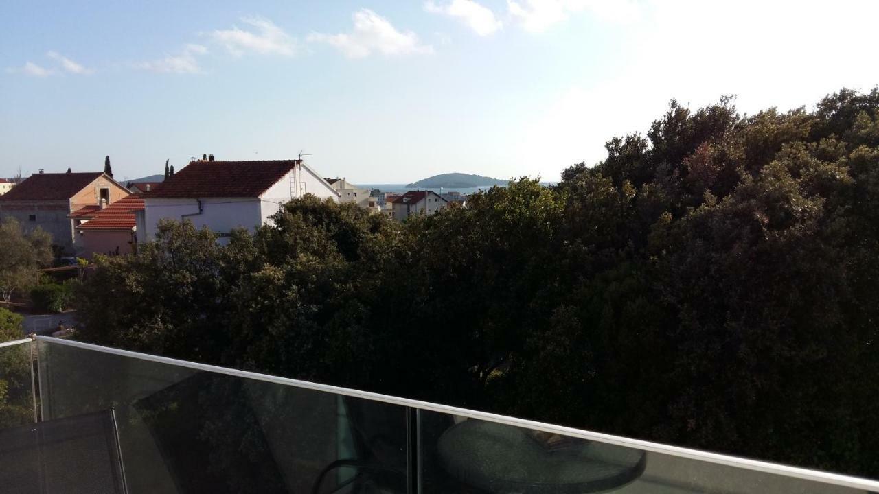 Apartments Durda Sibenik Bagian luar foto